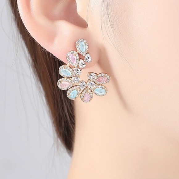 Swarovski Crystals The Serana Pastel Earrings - Picture 5 of 5